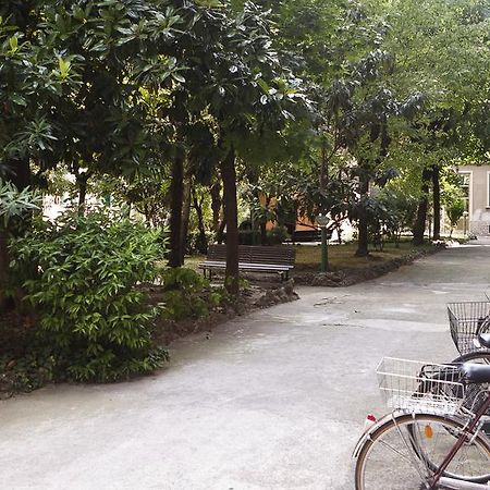 Italianway - Vigano Apartment Milan Bagian luar foto