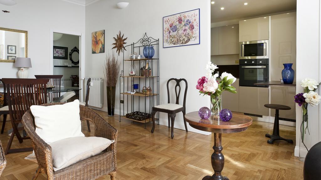 Italianway - Vigano Apartment Milan Bagian luar foto