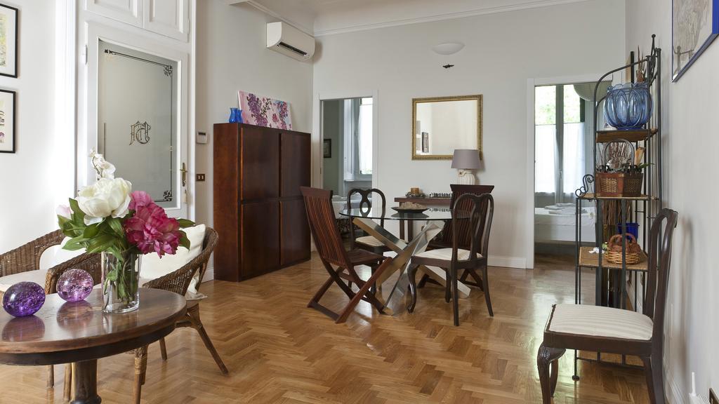 Italianway - Vigano Apartment Milan Bagian luar foto