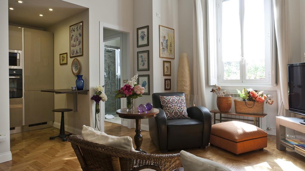 Italianway - Vigano Apartment Milan Bagian luar foto