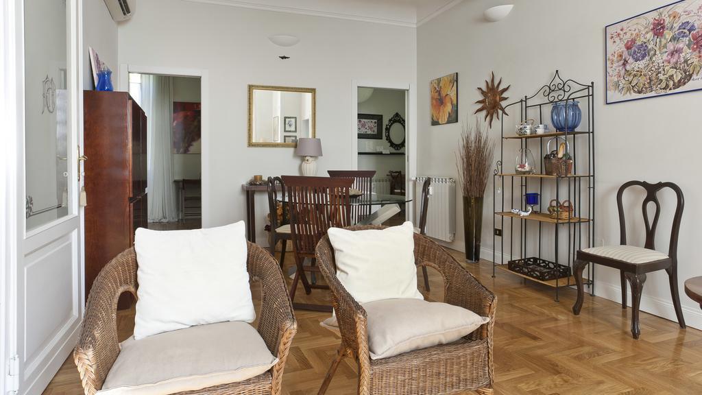 Italianway - Vigano Apartment Milan Bagian luar foto