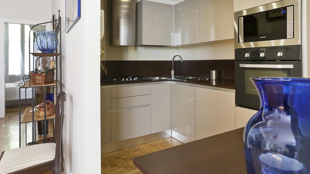 Italianway - Vigano Apartment Milan Bagian luar foto