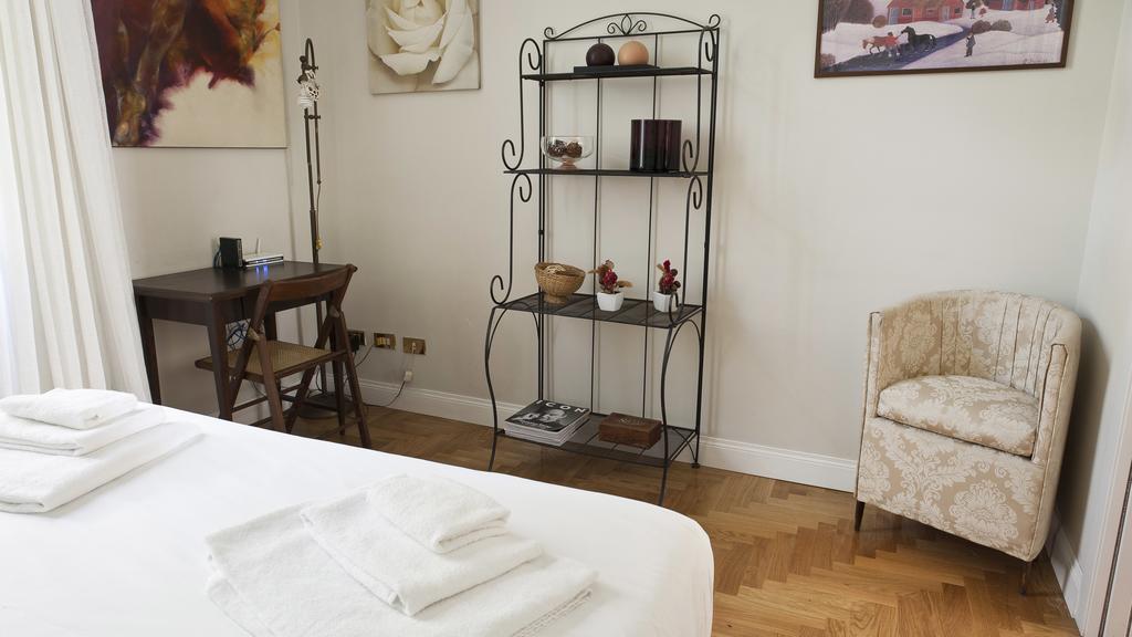 Italianway - Vigano Apartment Milan Bagian luar foto