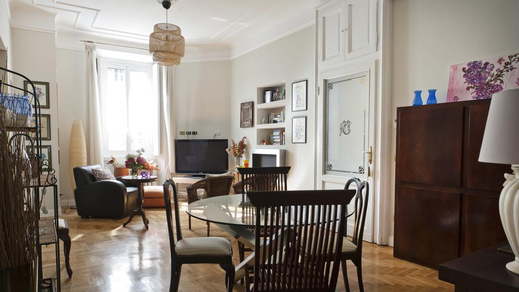 Italianway - Vigano Apartment Milan Bagian luar foto