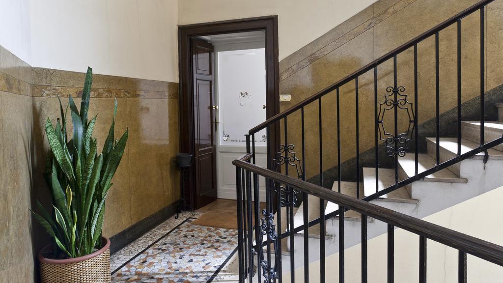 Italianway - Vigano Apartment Milan Bagian luar foto
